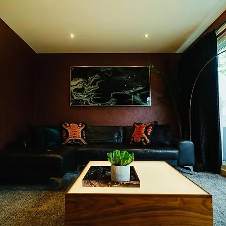 Βίλα Hideout House
